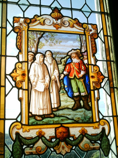 Vitrail Représentation libre de Gilles Renard sur un vitrail du château – Atelier Clavier Paris 1905